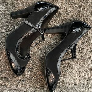 Vintage style heels